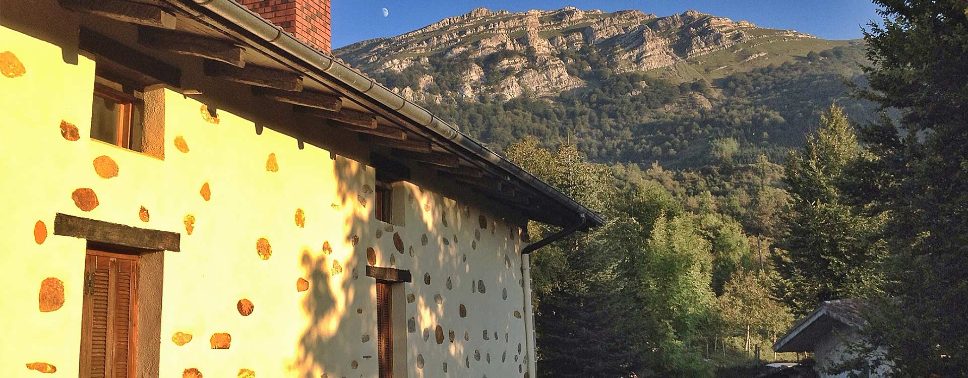 Casa Rural Areano. Vistas a la montaña